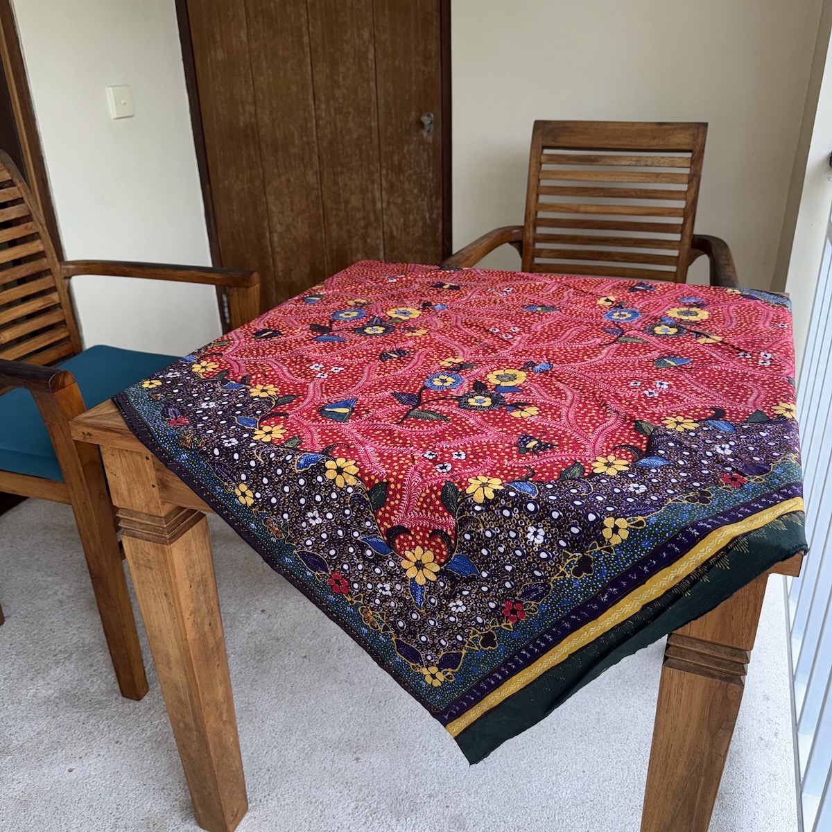 バティック（ジャワ更紗・プリント・綿100%） (NRA941-18) Rosily