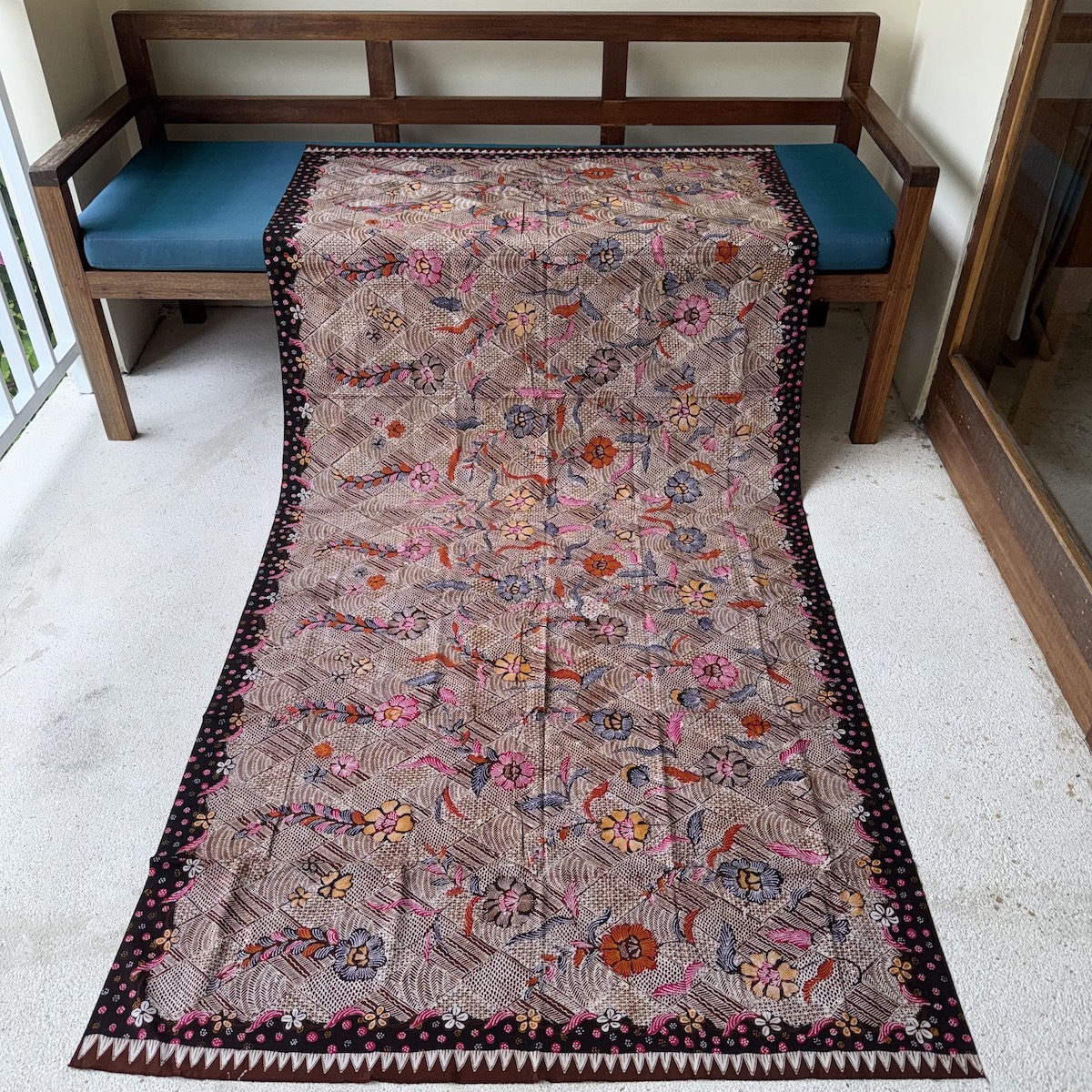 バリ島 布 生地 バティック