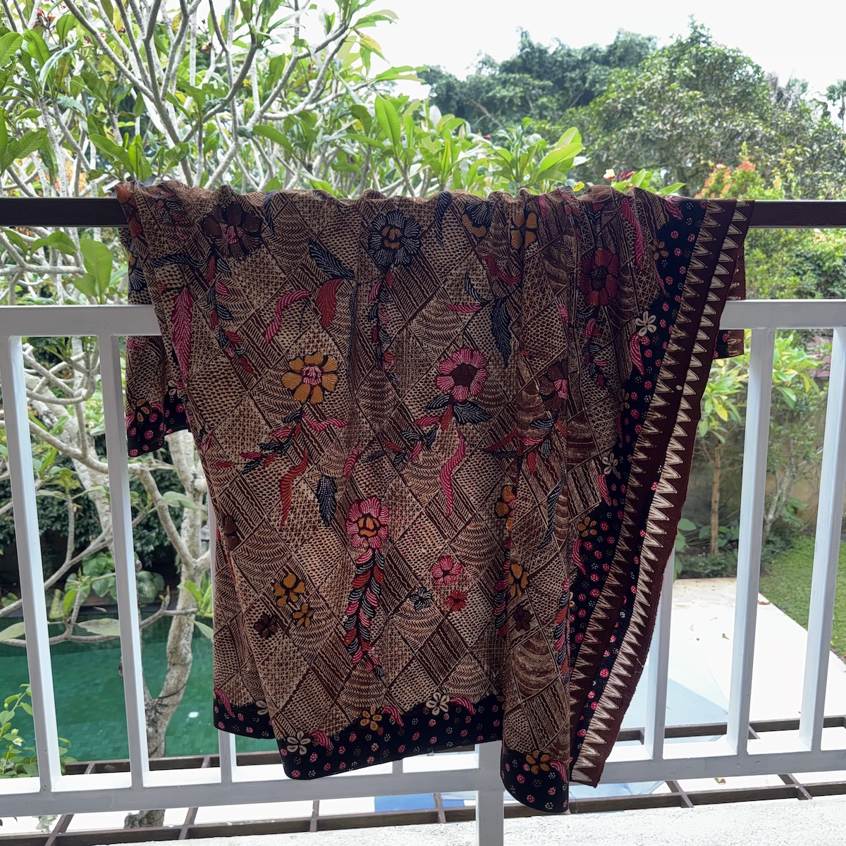 バリ島 布 生地 バティック