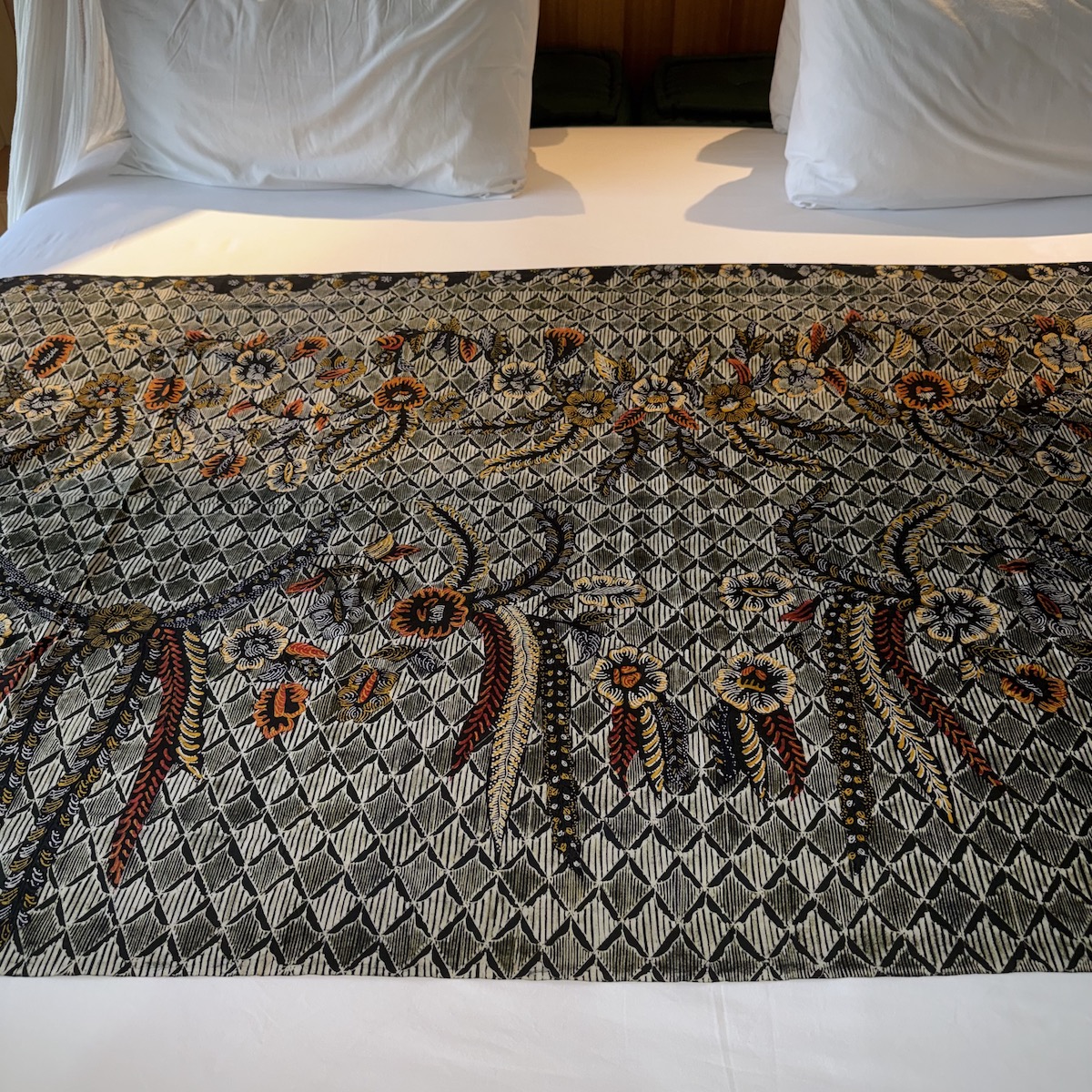 バリ島 布 生地 バティック 使い方