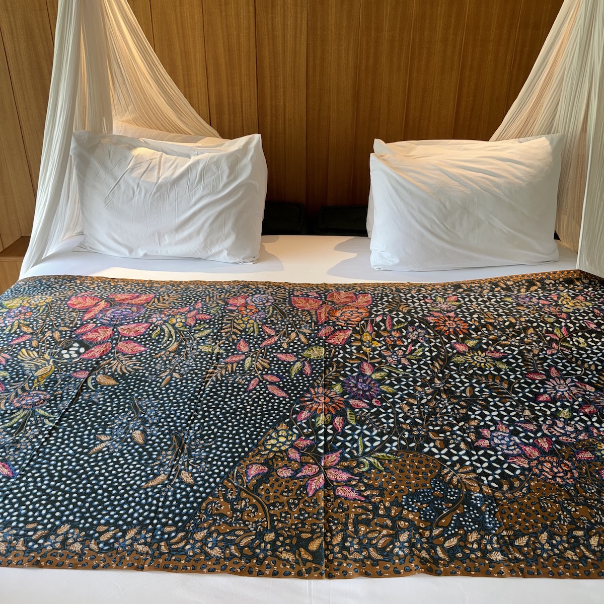 バリ島 布 生地 バティック 使い方