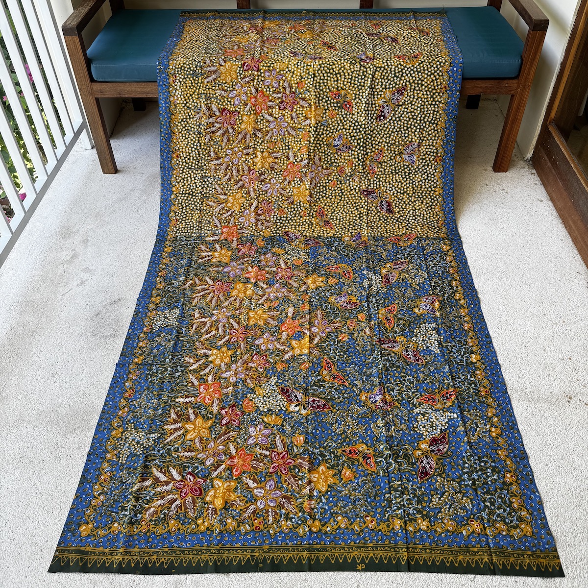 バリ島 布 生地 バティック