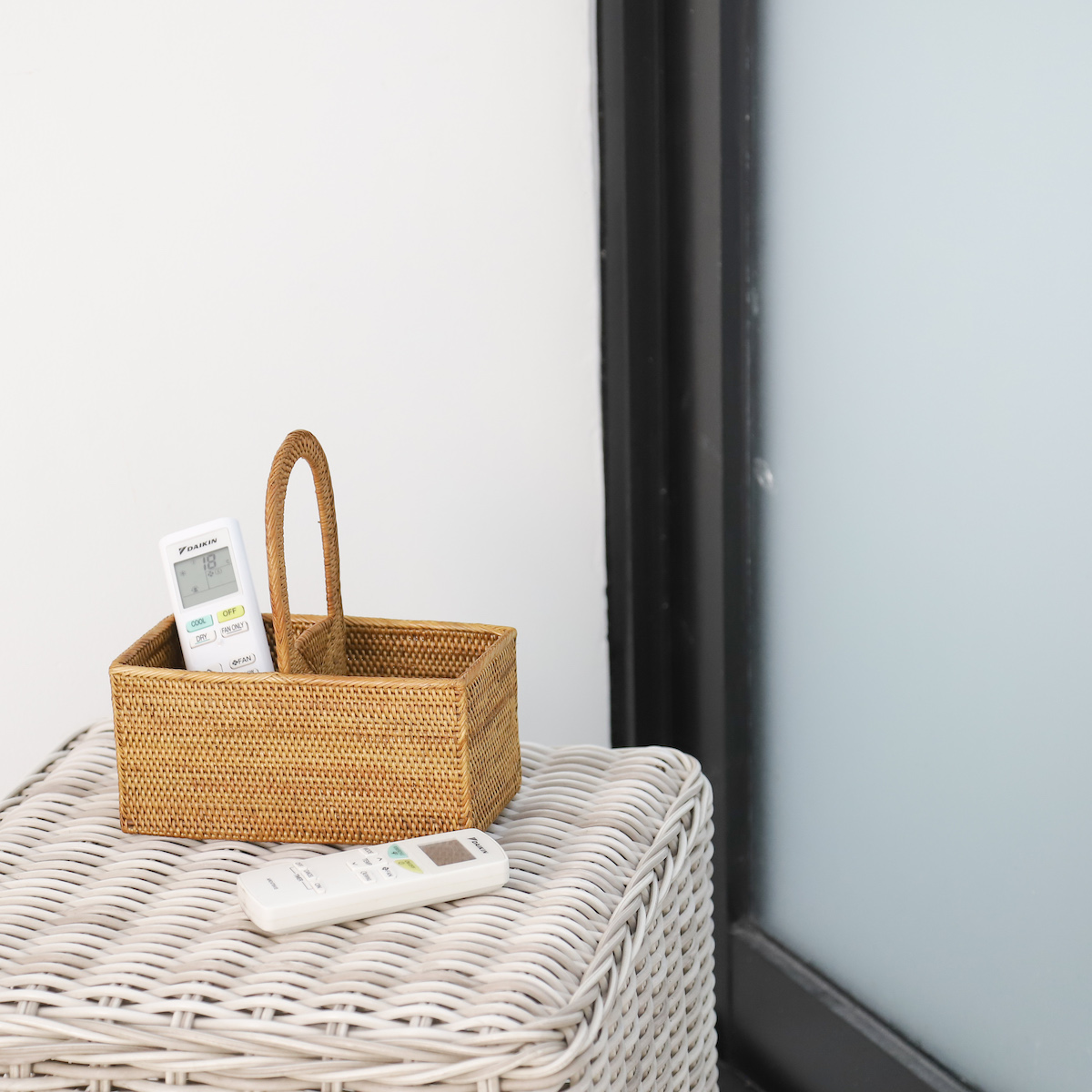 アタ リモコンボックス 収納