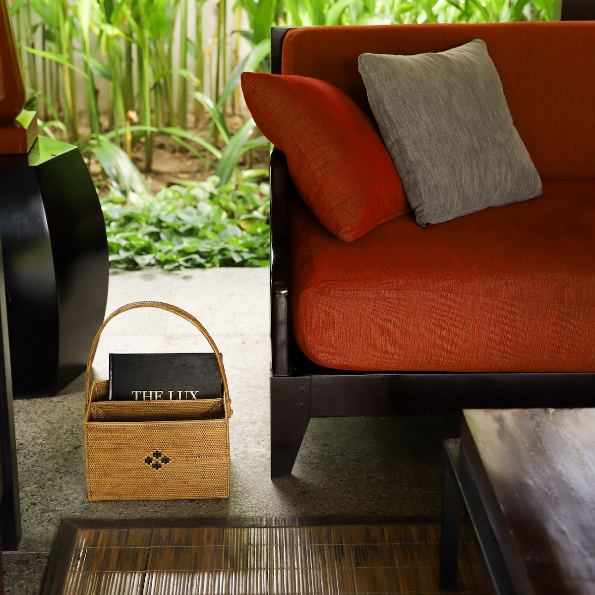 マガジンラック2枠持手付き (RCB283) Rosily(ロージリー) バリ島 アタ