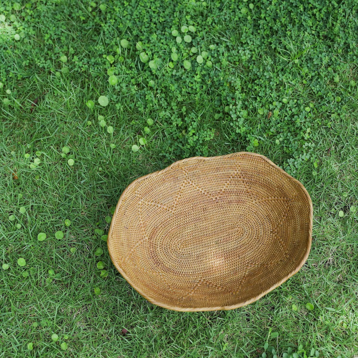 竹細工　網込み柄　楕円形　トレー　約36cm x 24cm 辻和金網 ステンレス製 脚付き丸網 中サイズ（直径19cm） | 京都